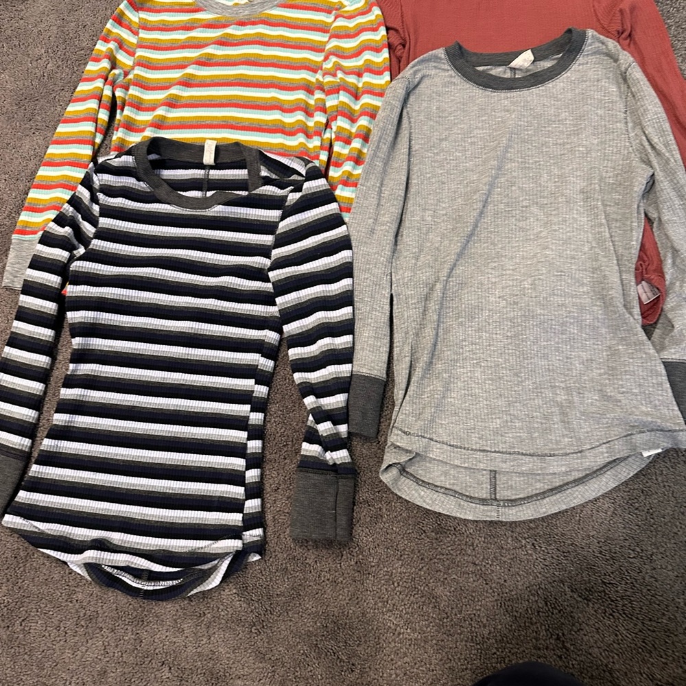 FREE PEOPLE XS 3/4 sleeve tops